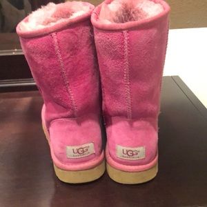 UGG Australia Classic Short Boot